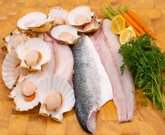 Deluxe Box (4 Deluxe Fillets, 8 Half Shell Scallops)
